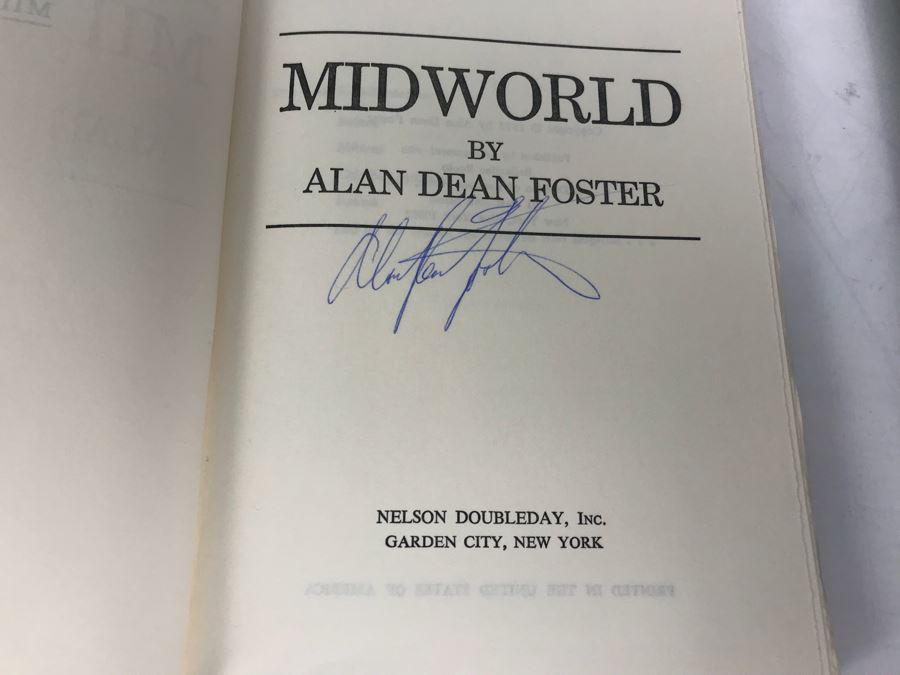 Signed Hardcover Book 'Midworld' And (4) Paperback Books By Alan Dean Foster [Photo 5]