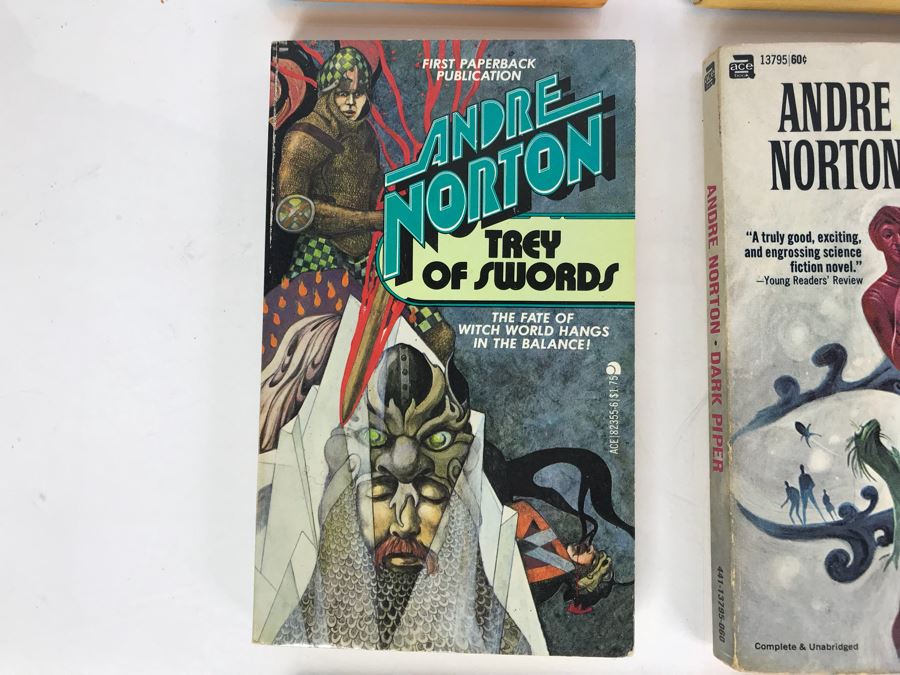 Collection Of Vintage Science Fiction Paperback Books By Andre Norton [Photo 8]