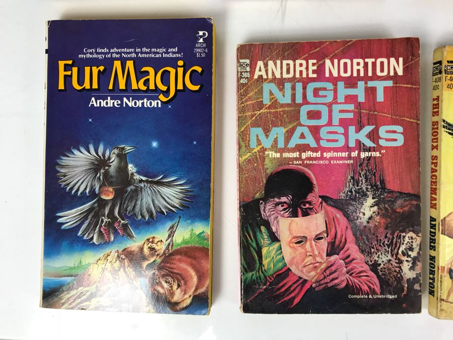 Collection Of Vintage Science Fiction Paperback Books By Andre Norton [Photo 2]