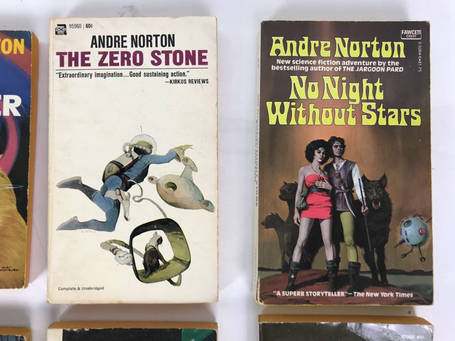 Collection Of Vintage Science Fiction Paperback Books By Andre Norton [Photo 11]