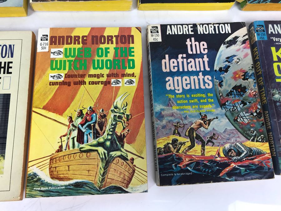 Collection Of Vintage Science Fiction Paperback Books By Andre Norton [Photo 4]
