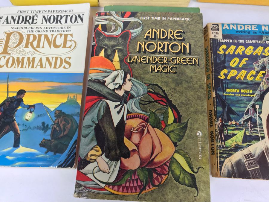 Collection Of Vintage Science Fiction Paperback Books By Andre Norton [Photo 7]