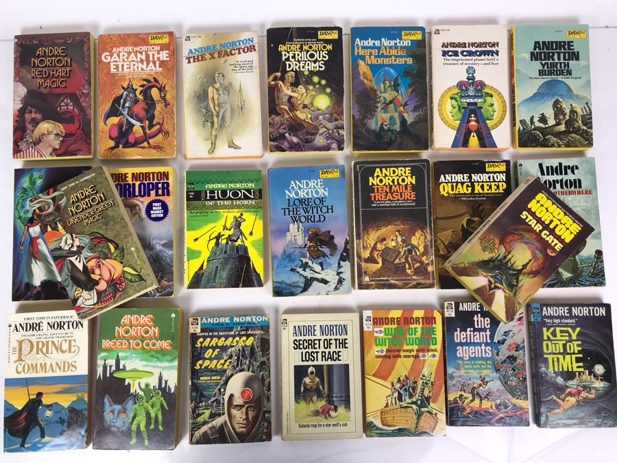 Collection Of Vintage Science Fiction Paperback Books By Andre Norton [Photo 1]