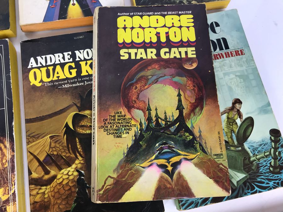 Collection Of Vintage Science Fiction Paperback Books By Andre Norton [Photo 10]