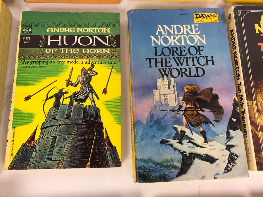 Collection Of Vintage Science Fiction Paperback Books By Andre Norton [Photo 9]