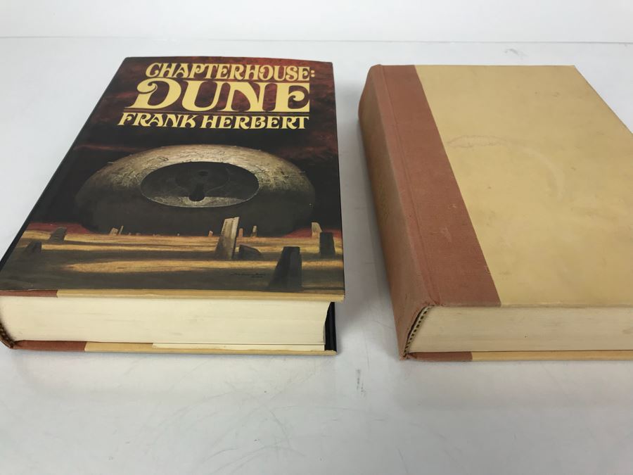 Pair Of First Edition Hardcover Books 'Chapterhouse: Dune' By Frank Herbert [Photo 3]