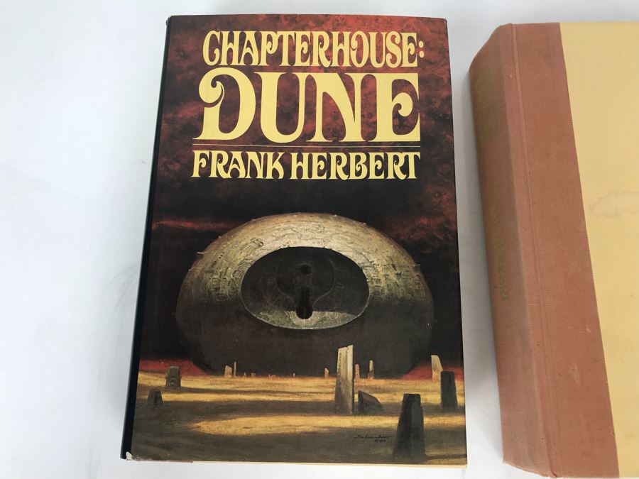 Pair Of First Edition Hardcover Books 'Chapterhouse: Dune' By Frank Herbert [Photo 2]