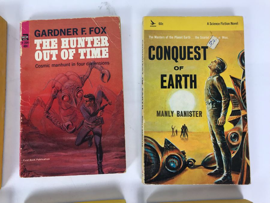 Collection Of Vintage Science Fiction Paperback Books [Photo 11]