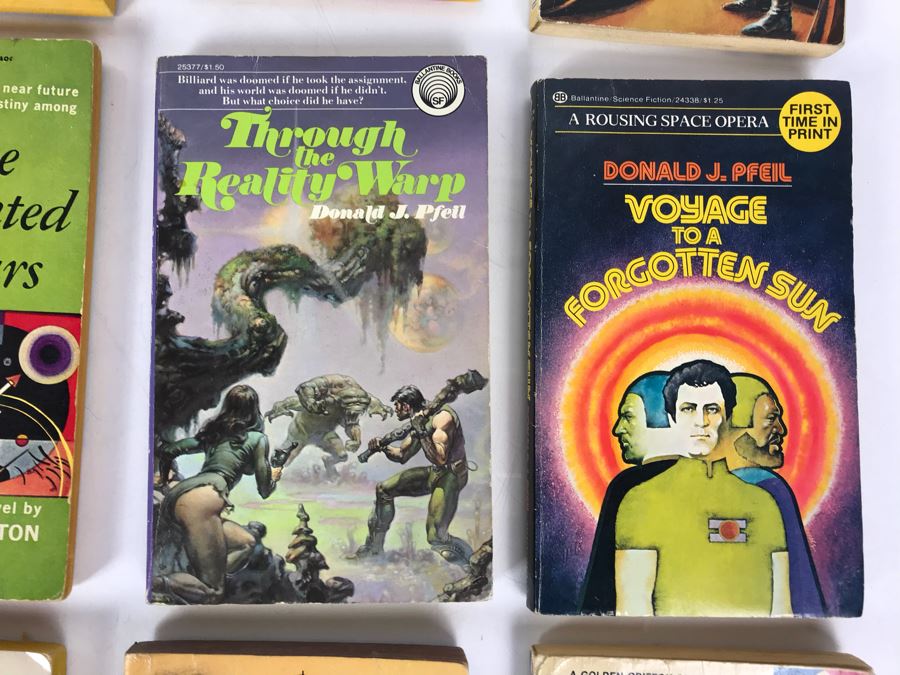 Collection Of Vintage Science Fiction Paperback Books [Photo 6]