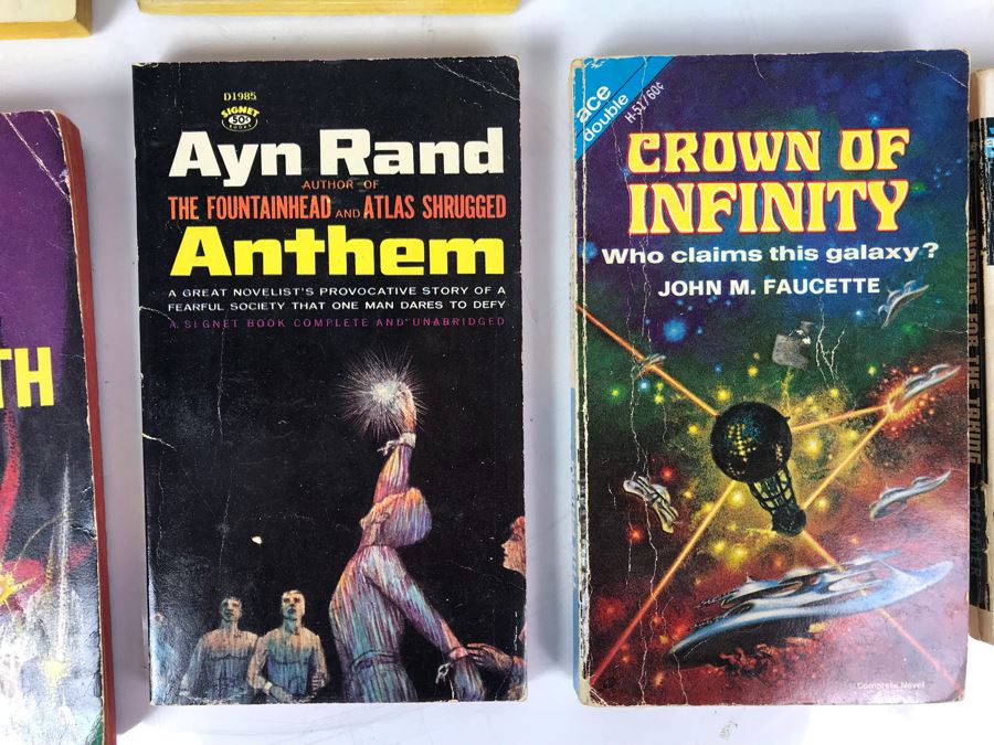 Collection Of Vintage Science Fiction Paperback Books [Photo 4]