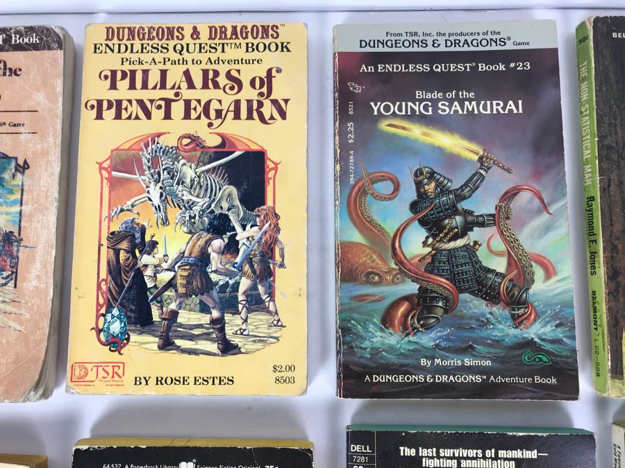 Collection Of Vintage Science Fiction Paperback Books [Photo 10]