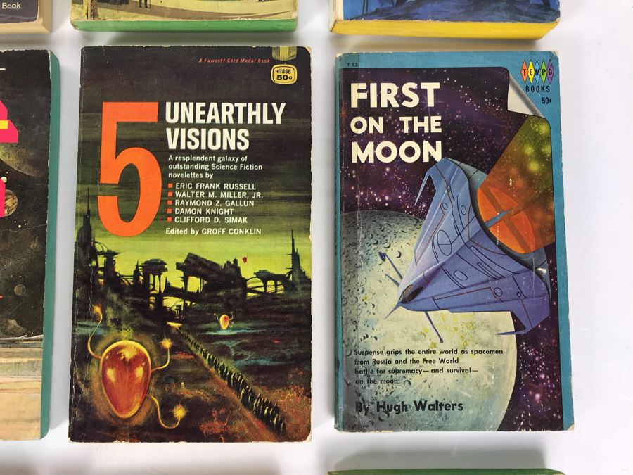 Collection Of Vintage Science Fiction Paperback Books [Photo 8]
