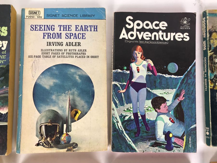 Collection Of Vintage Science Fiction Paperback Books [Photo 9]