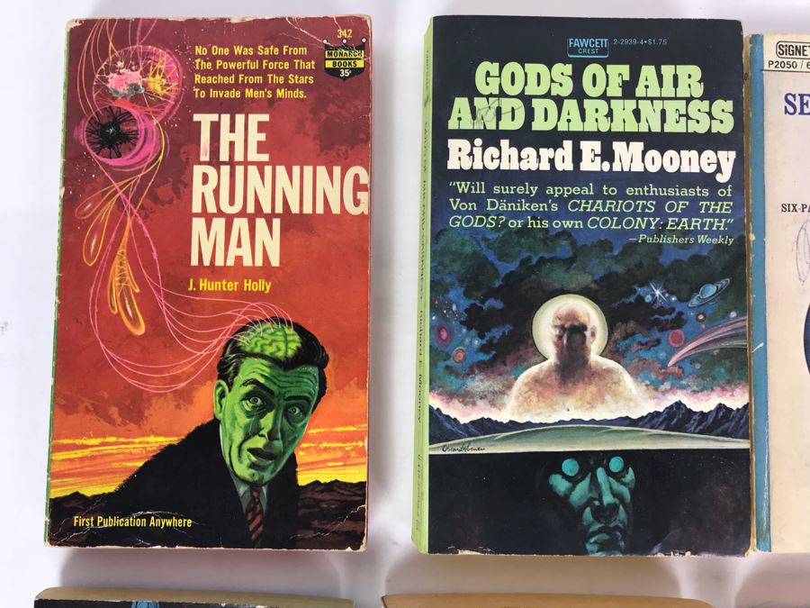 Collection Of Vintage Science Fiction Paperback Books [Photo 8]