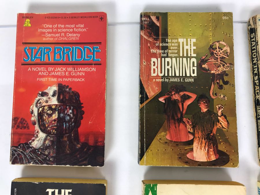 Collection Of Vintage Science Fiction Paperback Books [Photo 8]