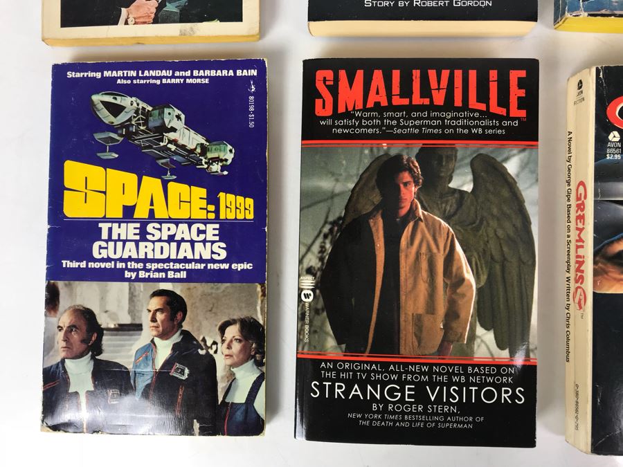 Collection Of Movie / TV Related Paperback Books [Photo 2]