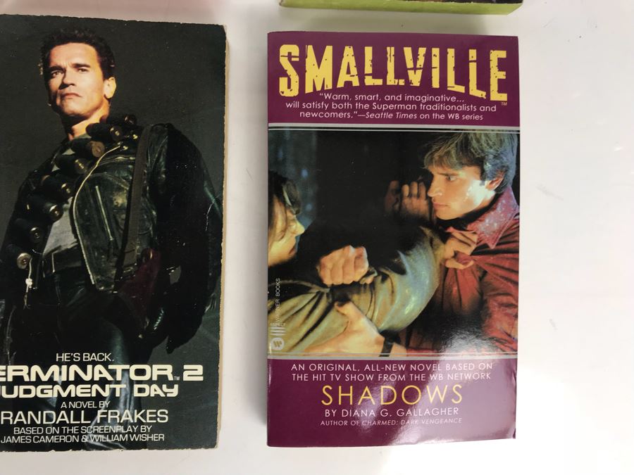 Collection Of Movie / TV Related Paperback Books [Photo 4]