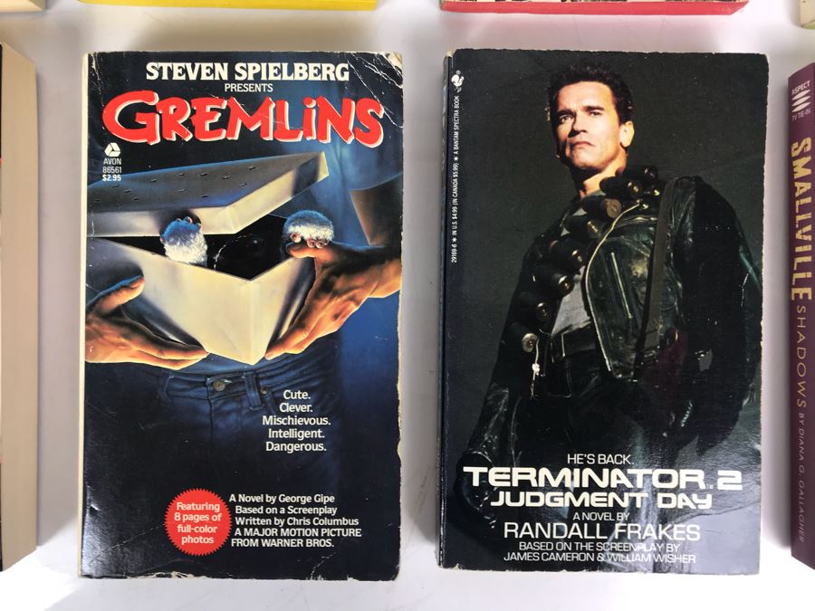 Collection Of Movie / TV Related Paperback Books [Photo 3]