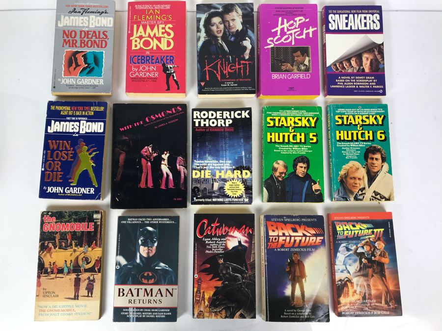 Collection Of Movie / TV Related Paperback Books [Photo 1]