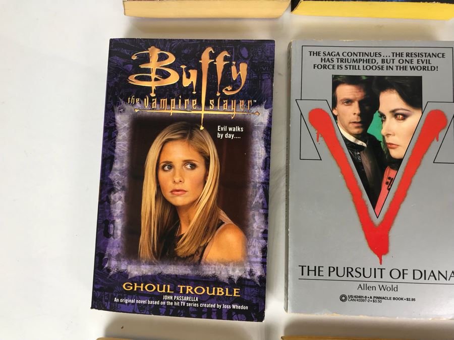 Collection Of Movie / TV Related Paperback Books [Photo 7]