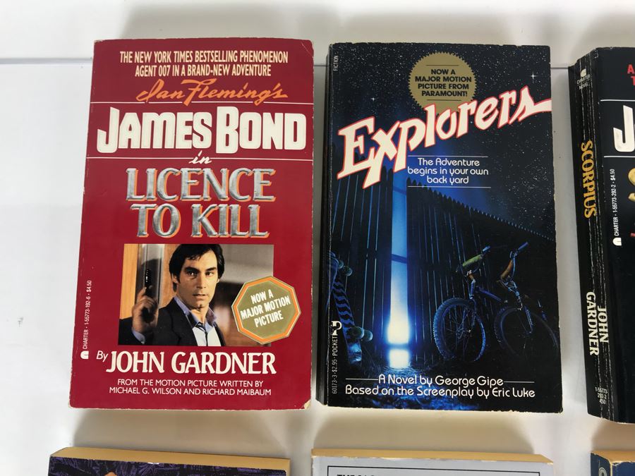 Collection Of Movie / TV Related Paperback Books [Photo 8]