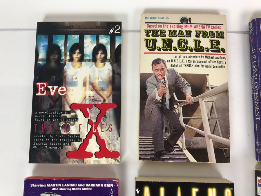 Collection Of Movie / TV Related Paperback Books [Photo 9]