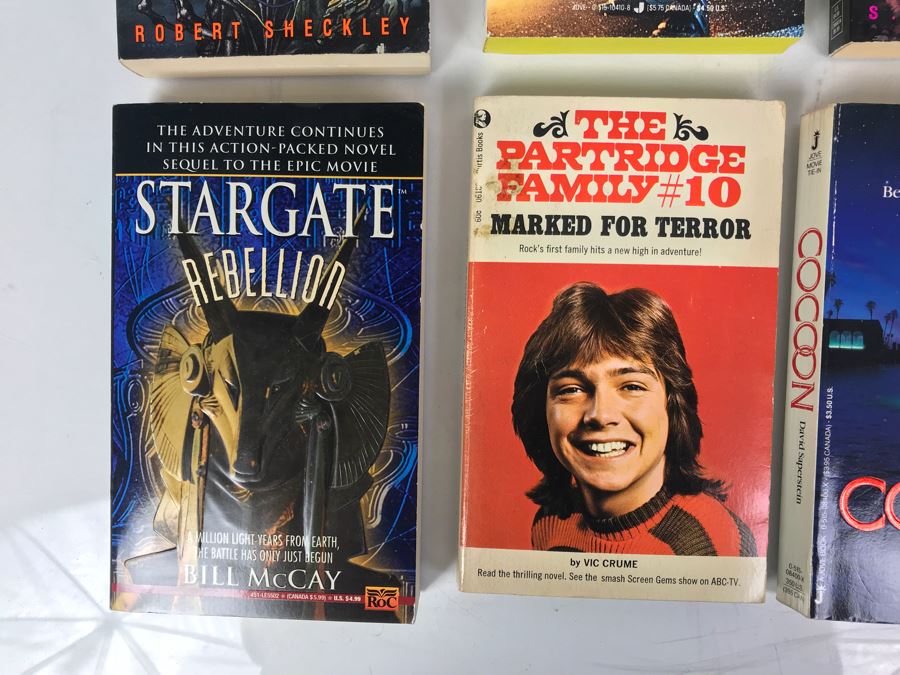 Collection Of Movie / TV Related Paperback Books [Photo 3]