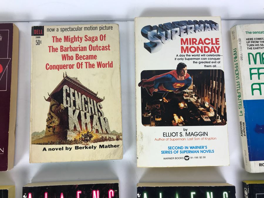 Collection Of Movie / TV Related Paperback Books [Photo 11]