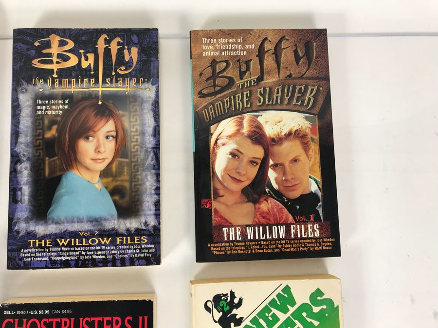 Collection Of Movie / TV Related Paperback Books [Photo 11]