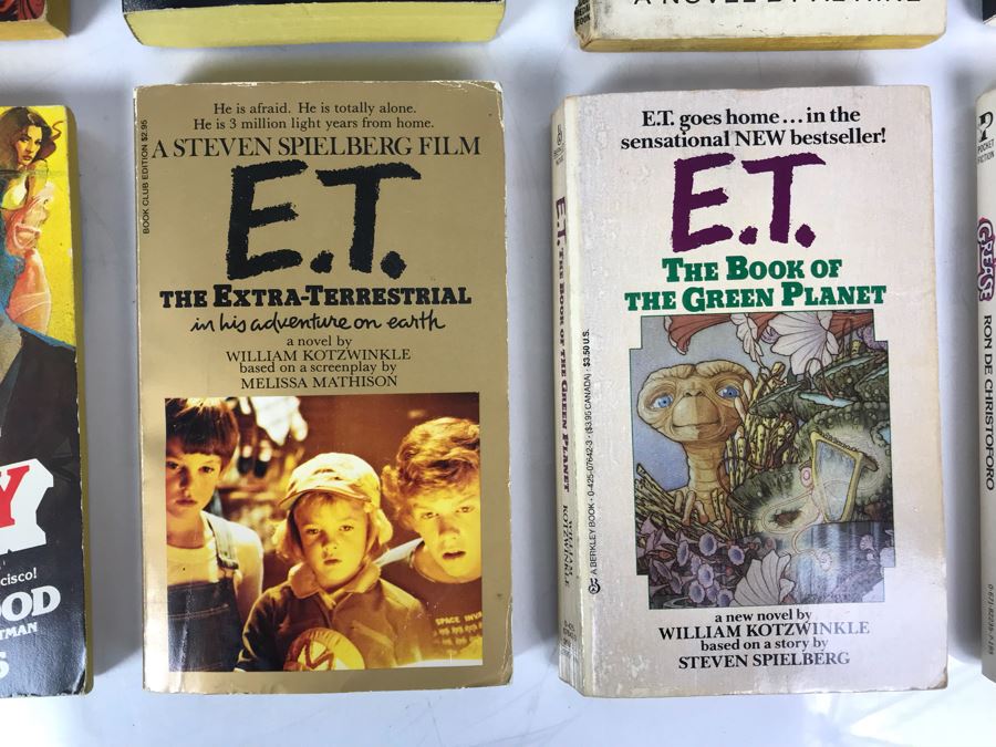 Collection Of Movie / TV Related Paperback Books [Photo 3]