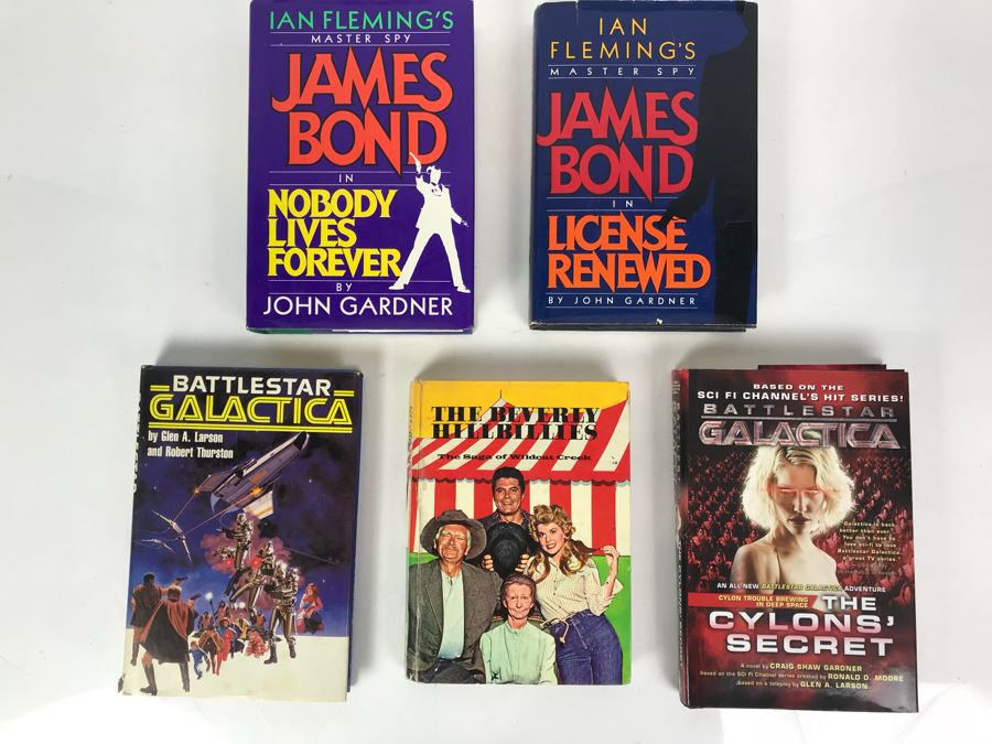 Set Of (5) Hardcover Books [Photo 1]