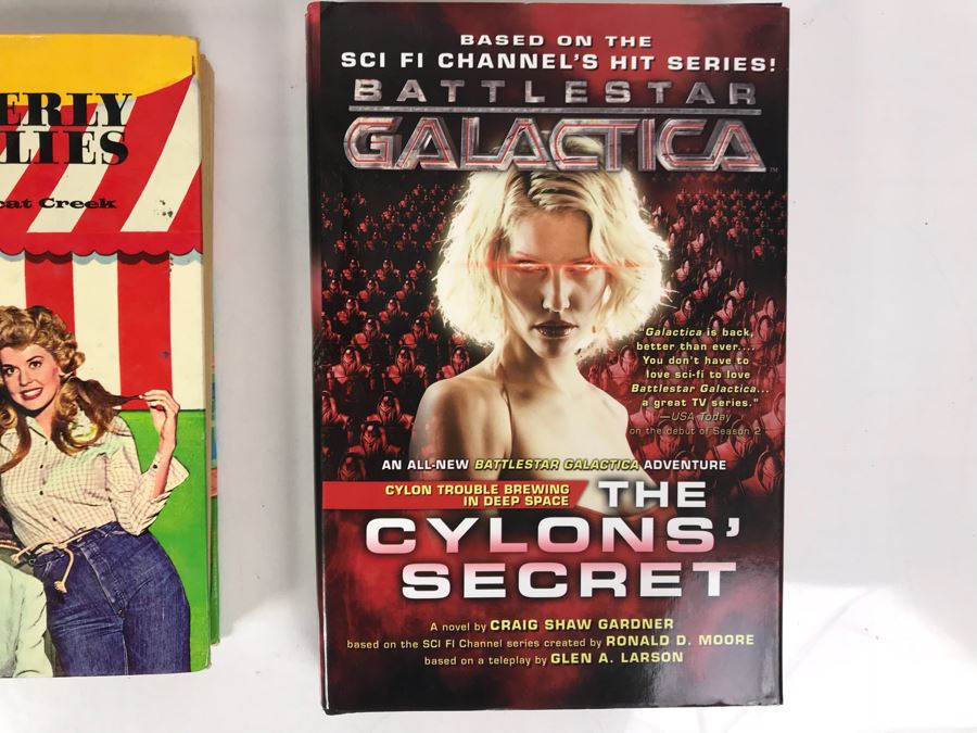 Set Of (5) Hardcover Books [Photo 4]