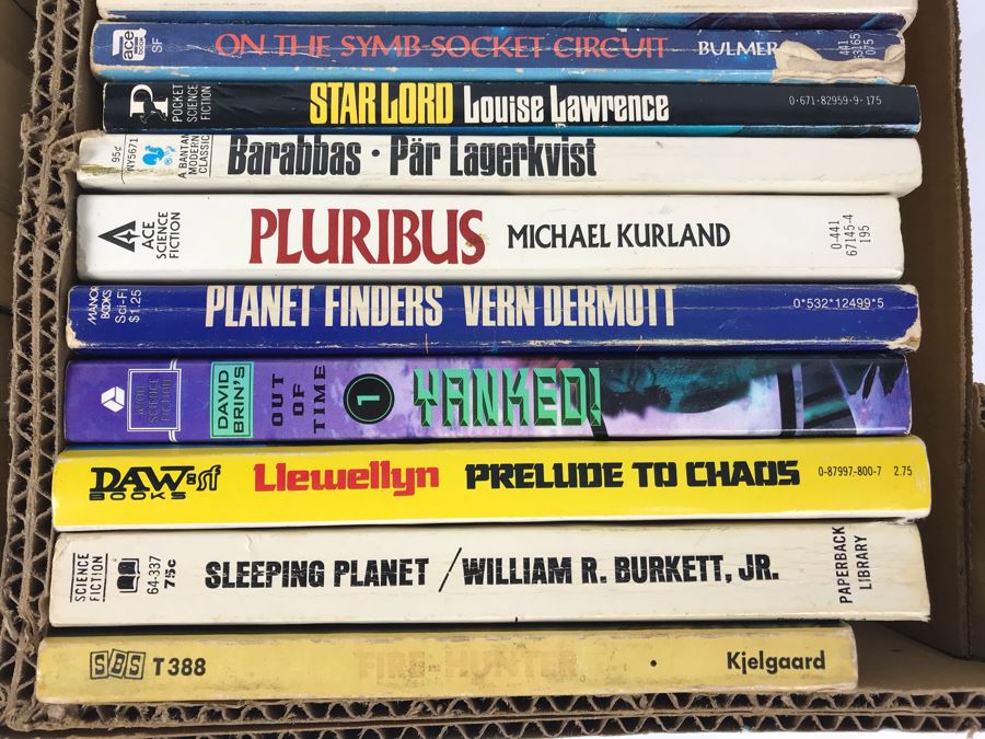 Science Fiction Paperback Book Lot [Photo 2]