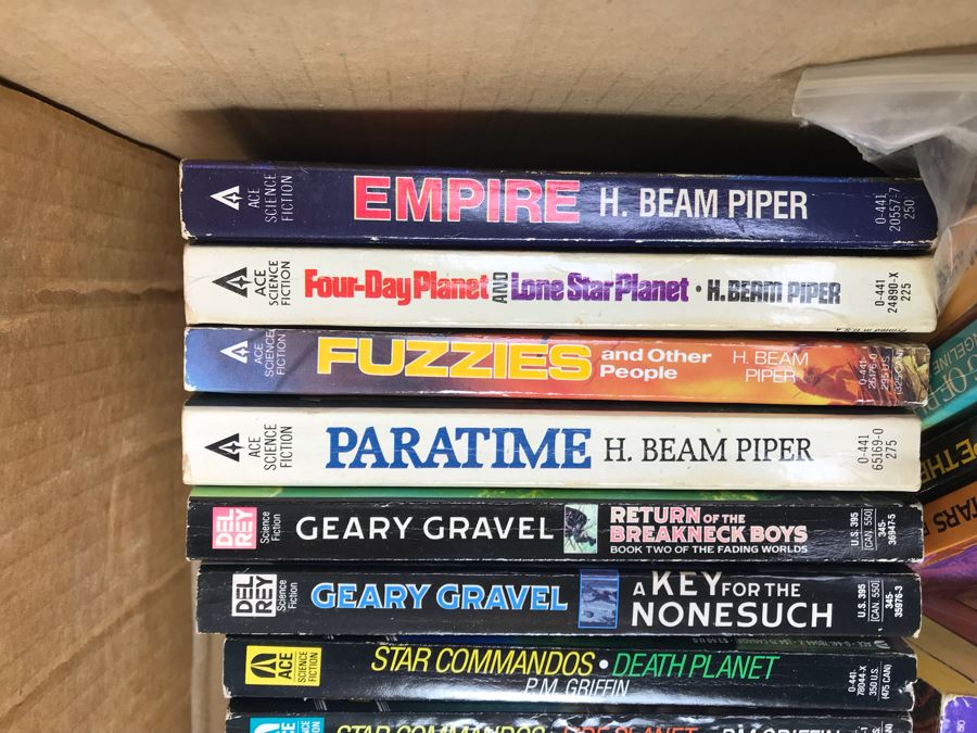 Science Fiction Paperback Book Lot [Photo 4]