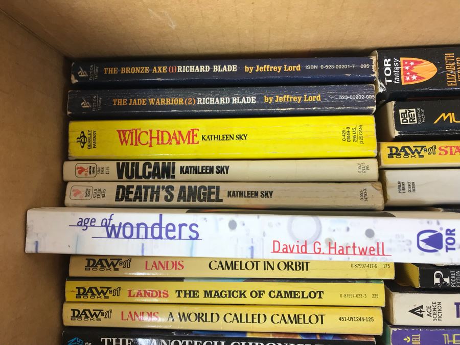 Science Fiction Paperback Book Lot [Photo 3]