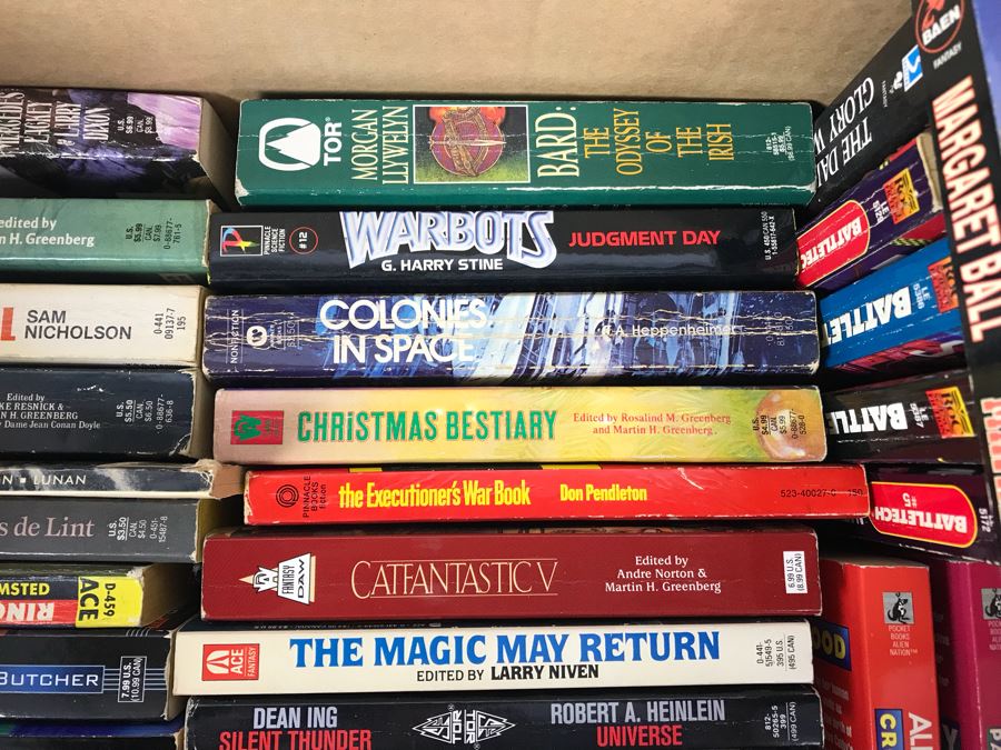 Science Fiction Paperback Book Lot [Photo 4]