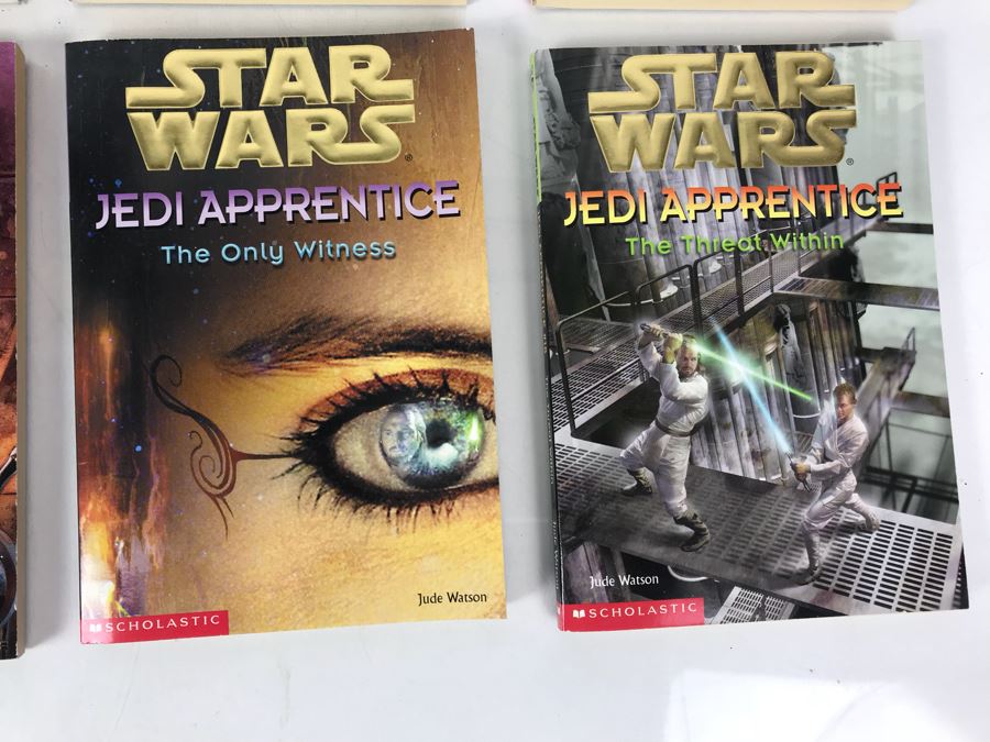 Star Wars Paperback Books [Photo 3]