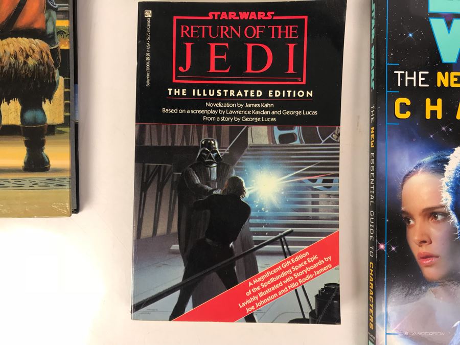Hardcover And Paperback Star Wars Books [Photo 2]