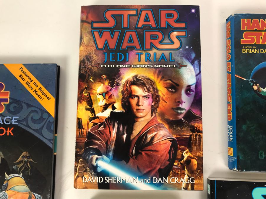 Hardcover And Paperback Star Wars Books [Photo 6]