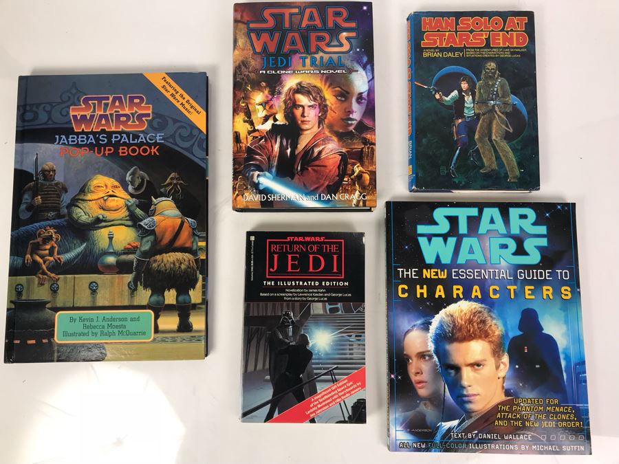 Hardcover And Paperback Star Wars Books [Photo 1]