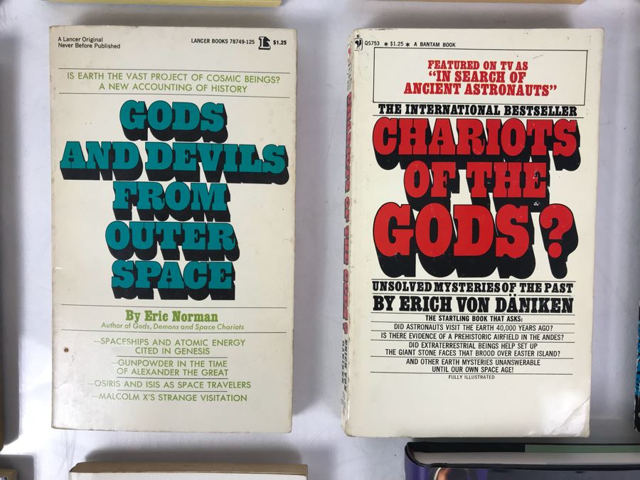 Collection Of UFO Related Paperback Books And (1) First Edition Hardcover Book 'First Contact' By Greg Costikyan [Photo 2]