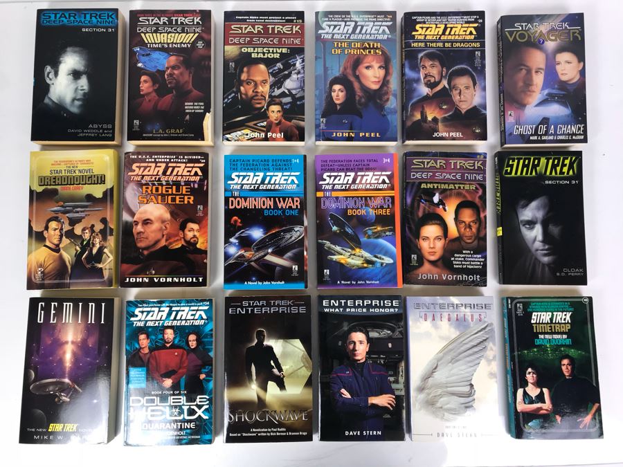 Collection Of Star Trek Paperback Books [Photo 1]