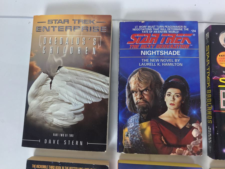 Collection Of Star Trek Paperback Books [Photo 15]
