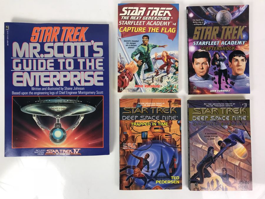 Star Trek Paperback Books [Photo 1]