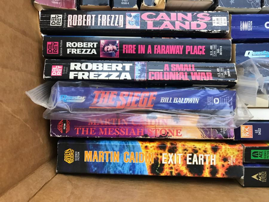 Collection Of Paperback Science Fiction Books [Photo 6]