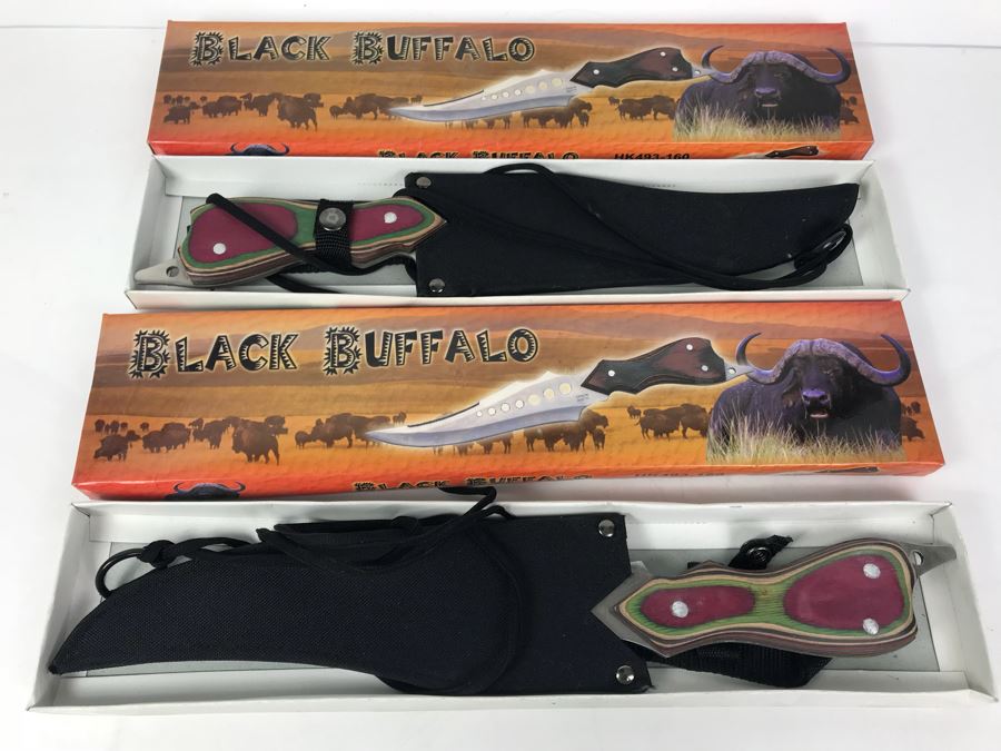Pair Of Black Buffalo Fantasy Knives New Old Stock HK493-160