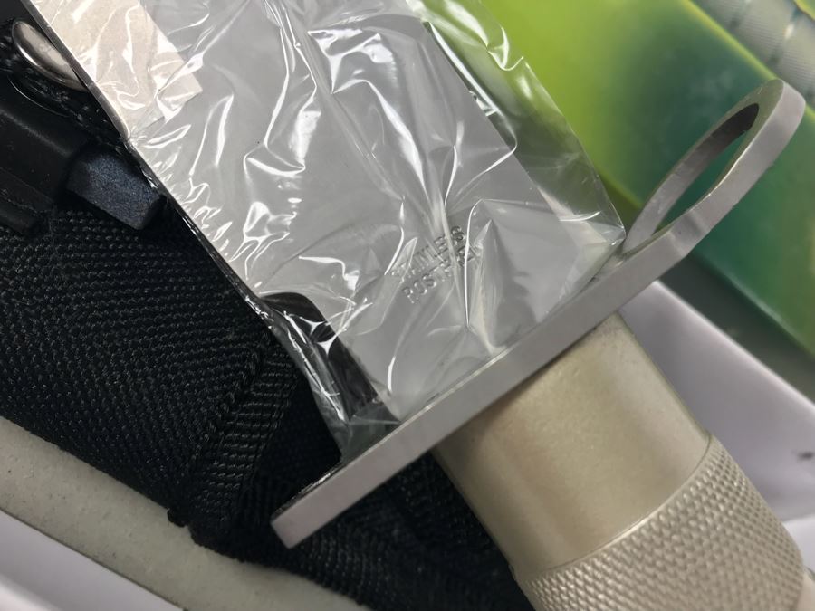 Pair Of Survival Knives New Old Stock 15-437M [Photo 8]