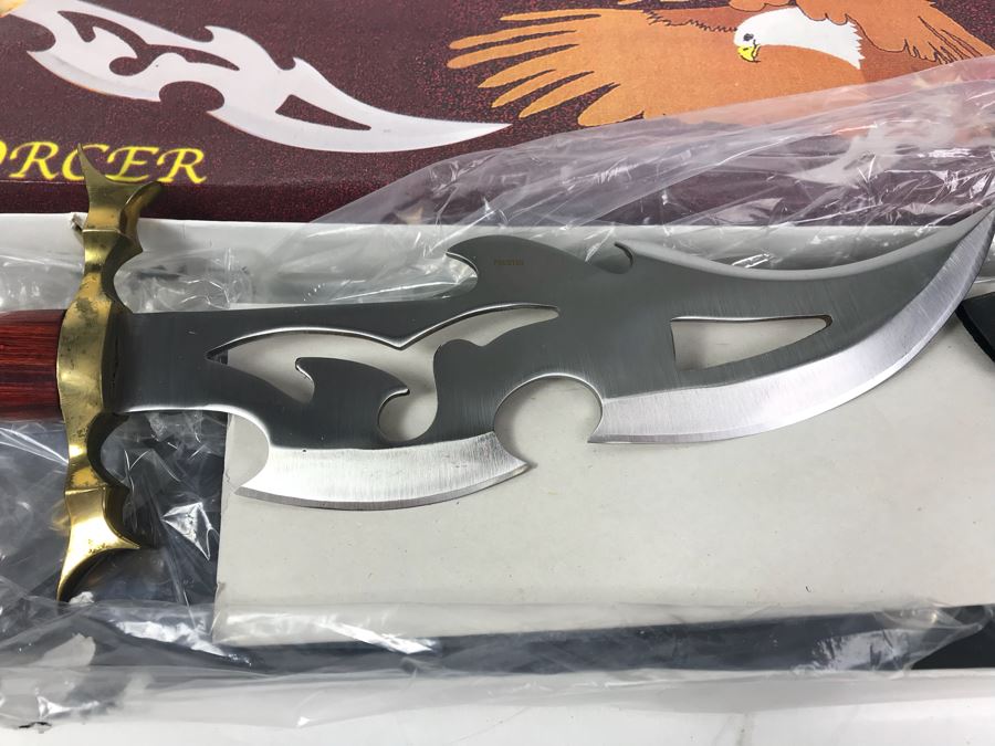 Pair Of Chipaway Cutlery Eagle Enforcer Fantasy Knives [Photo 4]