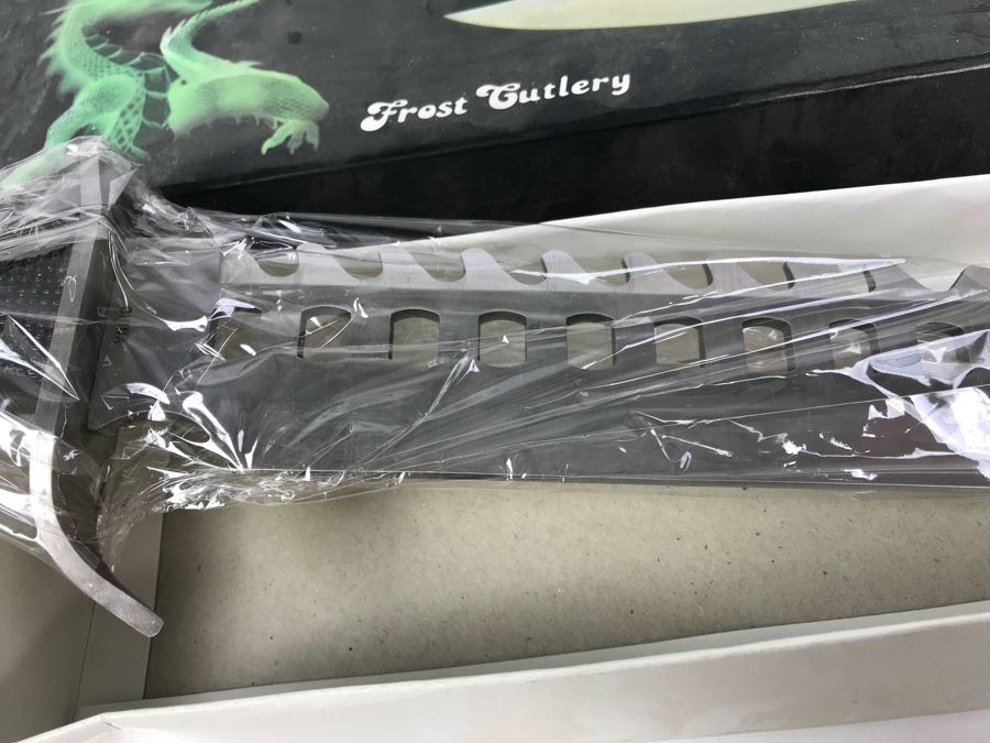 (2) Frost Cutlery Road Warrior Fantasy Knives (1) Frost Cutlery The Guardian Fantasy Knive [Photo 15]