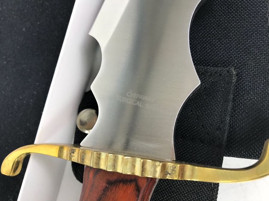 Pair Of Frost Cutlery New Millennium Bowie Fantasy Knives New Old Stock [Photo 4]